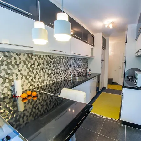 Charming Avenue Apartman