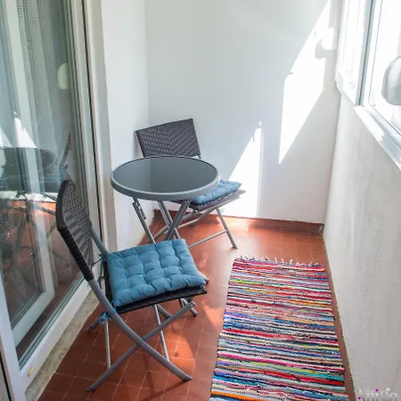 Charming Avenue Apartman *